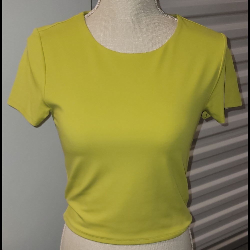 Lime Green Crop Body Contour T-Shirt - M - NWT